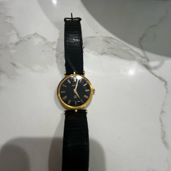 Vintage 80’s Gucci ladies watch - Picture 5 of 8